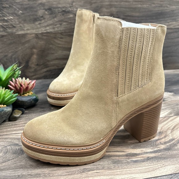 NIB Steve Madden Searches 8.5M Sand Suede Block Heel Ankle Boots - Picture 4 of 11
